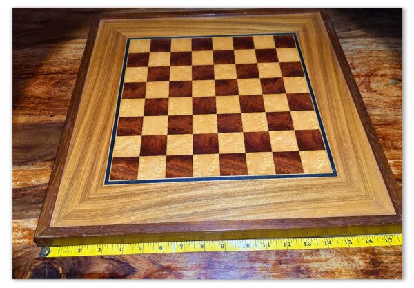 Full Staunton Boxwood Chess Set with Elegant Wooden Board & Original Box - Image 10
