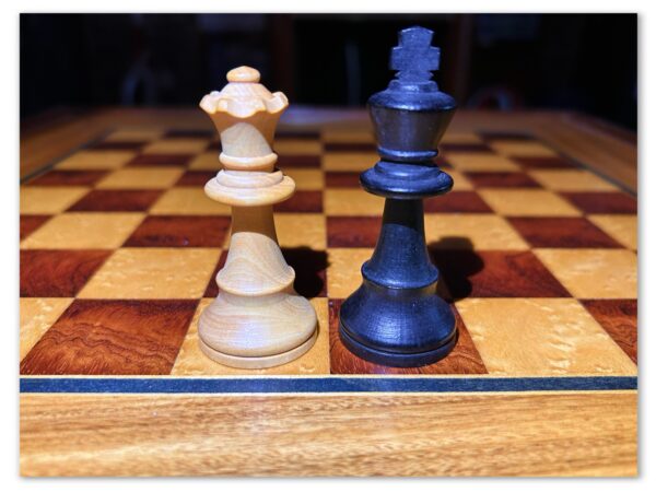 Full Staunton Boxwood Chess Set with Elegant Wooden Board & Original Box